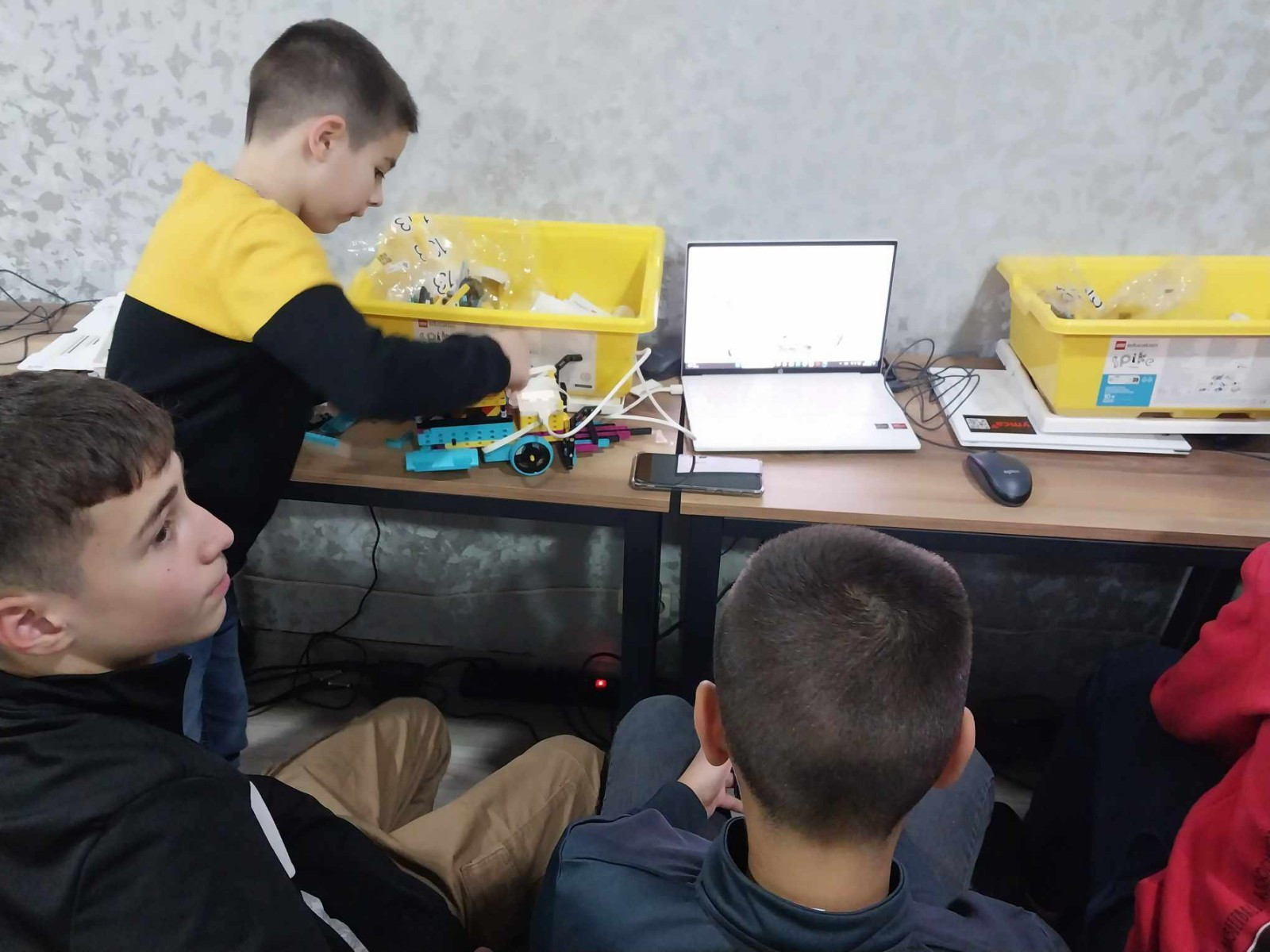 Clubul de Robotică